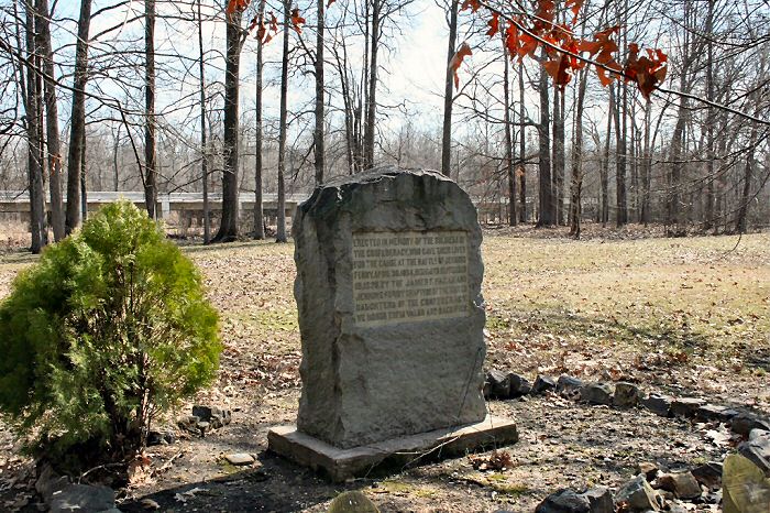  This is the battle monument at Jenkin's Ferry State Park. Erected by the United Daughters of the Confederacy (UDC) in 1928, the monument is located near the park entrance. It is the only monument on the battlefield