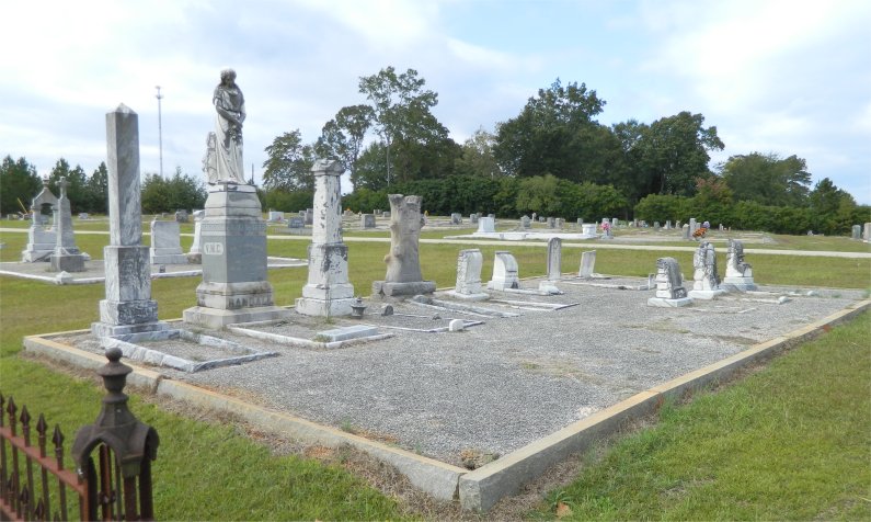Ira Wilbur Randall family plot at "Martin Community Cemetery", Martin, (Stephens County) Georgia.