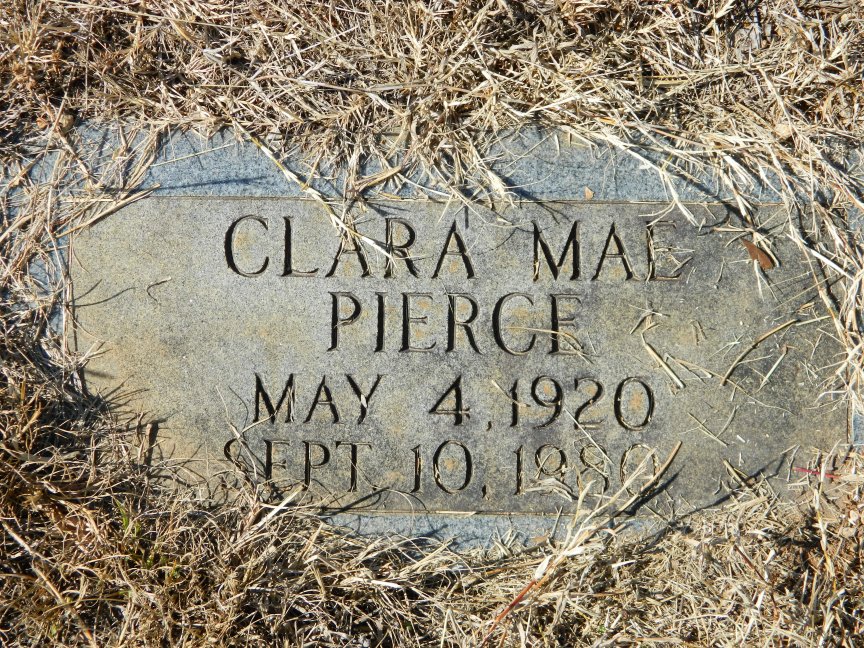 Gravestone for Clara Mae Pierce (May 4, 1920 – Sept. 10, 1980).