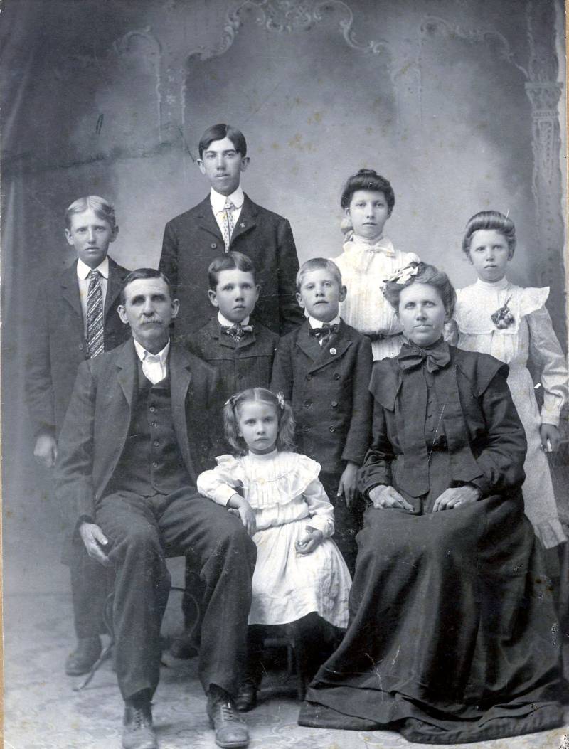 The Labourn Hamilton Madden family. Year unknown. It is not known whether Thomas Doomous (Dumas) Randall appears in this photo.