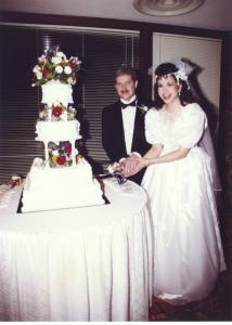 1990-rick-lee-wedding_wedding_cake.jpg
